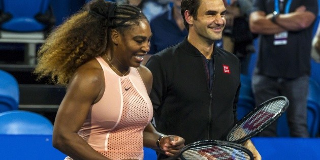 Federer derrota a Serena Williams en dobles mixtos