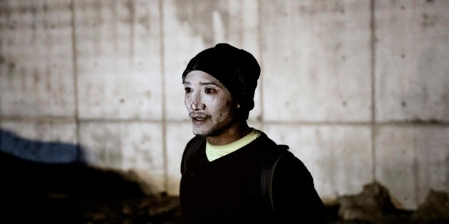 Estados Unidos lanza gas lacrim&oacute;geno para detener a migrantes