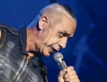 El vocalista de Rammstein en el escenario de Puerto Vallarta. EL INFORMADOR / H. Navarro