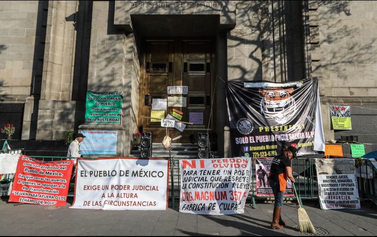 Los manifestantes acusan a la jefa de Gobierno de represión por el operativo. SUN / ARCHIVO