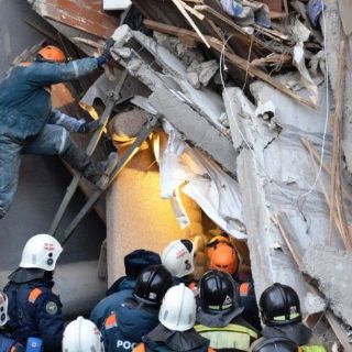 Aumenta a 24 el número de muertos por explosión en un edificio en Rusia