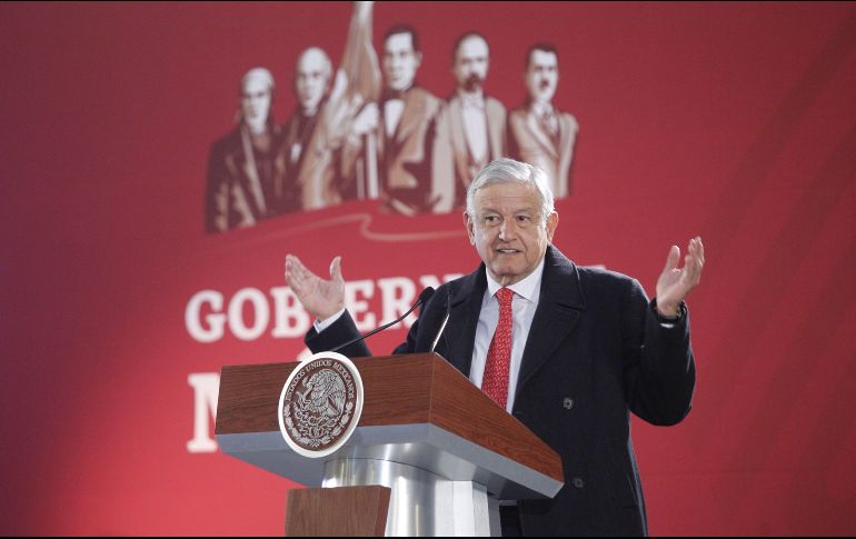 El Presidente Andrés Manuel López Obrador asegura que mañana viernes dará a conocer su declaración patrimonial. EFE / S. Gutiérrez