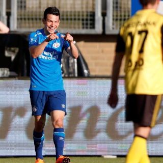 El Napoli va con todo por "Chucky" Lozano