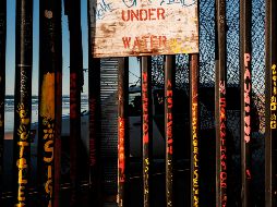 La Patrulla Fronteriza utilizó gas lacrimógeno y gas pimienta para dispersar a los migrantes. AP/D. Ochoa