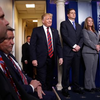 Trump felicita a Nancy Pelosi e insiste en la necesidad del muro