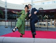 Oh y Samberg hicieron dupla como maestros de ceremonia durante un set cómico en los Emmy del año pasado. AP / W. Sanjuan