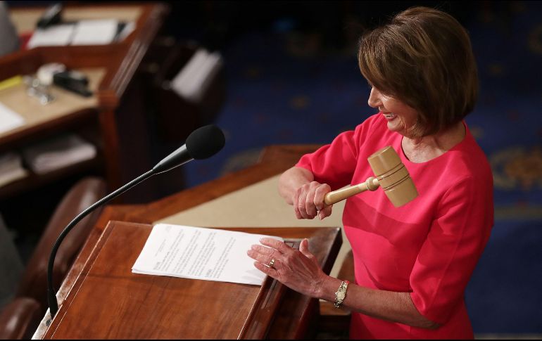 Nancy Pelosi, presidenta de la Cámara, criticó a Trump, al calificar su propuesta como 