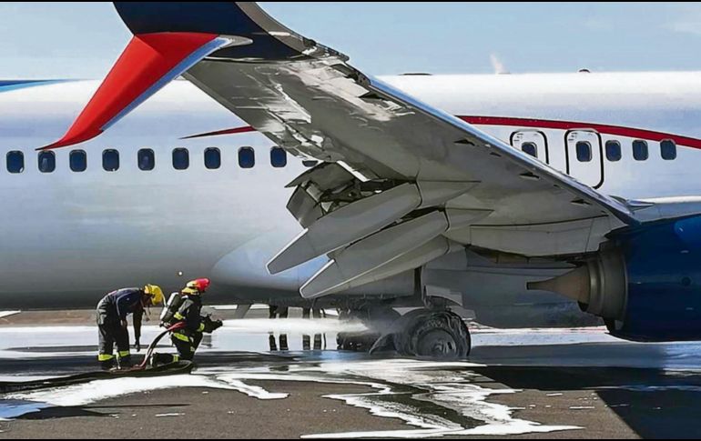 Durante el aterrizaje del vuelo AM120 procedente de la Ciudad de México y operado en un equipo Boeing 737-800, se presentó humo en el tren de aterrizaje, mismo que fue controlado por personal del Aeropuerto. ESPECIAL