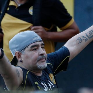 "No pasó nada", afirma Maradona tras alta médica
