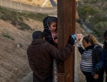 Las familias y niños actualmente representan seis de cada 10 arrestos de la Patrulla Fronteriza, pero solo hay alrededor de tres mil 300 camas para detención de familias, y el número de menores sin compañía bajo cuidado del gobierno se ha disparado durante el mandato de Trump. AP / D. Ochoa de Olza