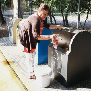 Alfaro apuesta por un nuevo modelo de basura en regiones