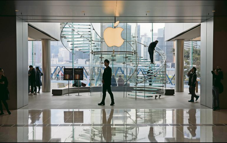 La marca Apple rebajó las expectativas de sus próximos resultados financieros. EFE