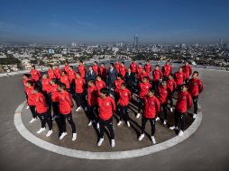 Jugadores, directivos y cuerpo técnico se colocaron dentro de un circulo 