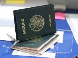 Las nuevas tarifas del pasaporte tienen 50% de descuento para personas mayores de 60 años de edad, con discapacidad y trabajadores agrícolas que trabajen en Canadá. NTX/ ARCHIVO