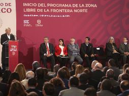 El Presidente aseguró que este plan no es una ocurrencia, sino ir creando cortinas de desarrollo de sur a norte. EFE/M. Colunga