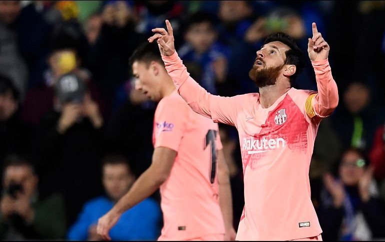A los catalanes les bastaron un par de destellos de Messi y Suárez para llevarse la victoria. AFP/O. del Pozo