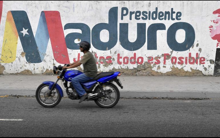 Propaganda de Nicolás Maduro en Caracas, presidente reelegido el pasado 20 de mayo en votaciones boicoteadas por la oposición y desconocidas por EU y la Unión Europea. AFP/Y. Cortez