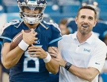 El último puesto que ocupó Matt LaFleur (izq.) en la NFL fue el de coordinador ofensivo de los Titans de Tennessee, donde tuvo a Marcus Mariota bajo su tutela. AP / M. Zaleski