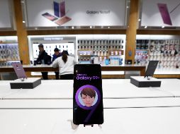 Samsung pierde terreno por la dura competencia china y la caída del precio de los chips de memoria. EFE/J. Heon-Kyun