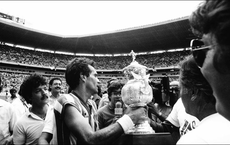 La Final de la temporada 1986-1987 en la que Chivas derrotó a Cruz Azul, fue uno de los momentos importantes en la historia del Rebaño que fue transmitido por TV Azteca, entonces Imevisión. EL INFORMADOR