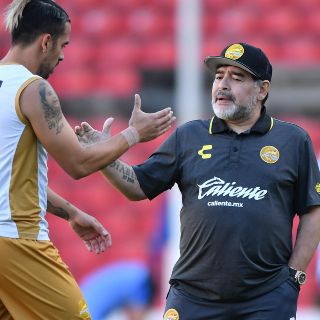 Boca Juniors invita a Maradona a un entrenamiento