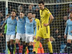 Cuatro de los nueve goles del City fueron obra del brasileño Gabriel Jesús (I). AFP/O. Scarff