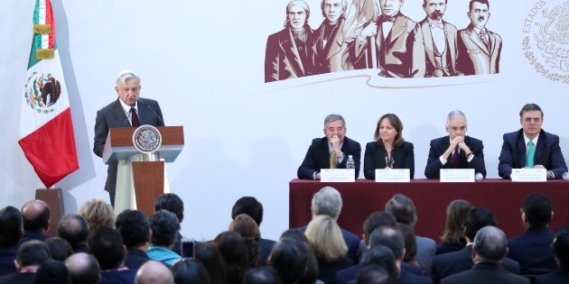 AMLO pide a embajadores promover inversión y defender migrantes