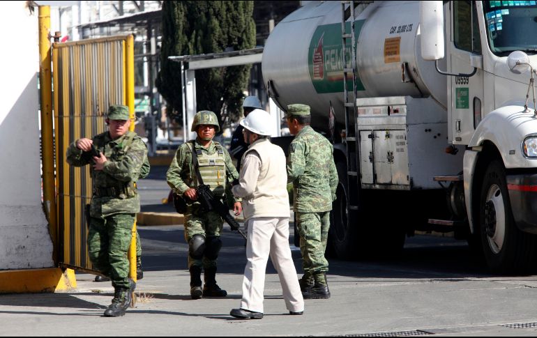 Autoridades de Morelia detuvieron a 19 personas; asimismo, aseguraron 103 vehículos y 524 objetos utilizados para robar gasolina. SUN/J. Alvarado