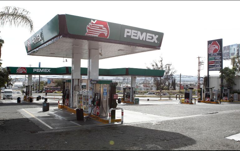 Lomelí reconoció que no es adecuada la infraestructura terrestre en Jalisco para que las pipas transporten la gasolina a las estaciones de servicio sin combustible. EL INFORMADOR/ ARCHIVO