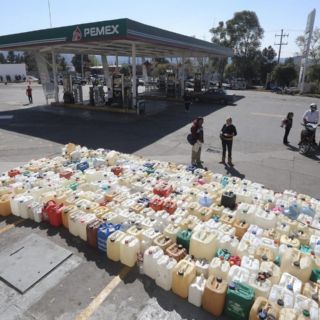 Empresarios detectan almacenamiento de combustible en bidones