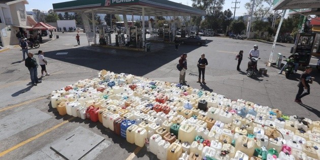 Empresarios detectan almacenamiento de combustible en bidones