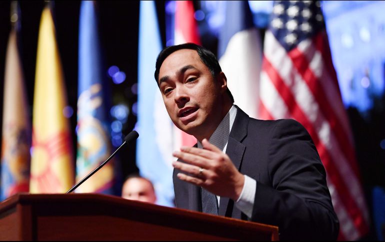 El integrante de la Cámara de Representantes por Texas Joaquín Castro tomó posesión como nuevo presidente del grupo que reúne a los congresistas demócratas de ascendencia hispana. AFP / N. Kamm