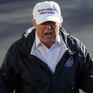 Trump anuncia que no irá a Davos si sigue el cierre de gobierno