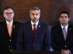 ''Manifesté que no seríamos indiferentes al dolor de los venezolanos. El respaldo al pueblo de Venezuela debe ser real'', indicó el mandatario paraguayo (C). EFE / A. Cristaldo