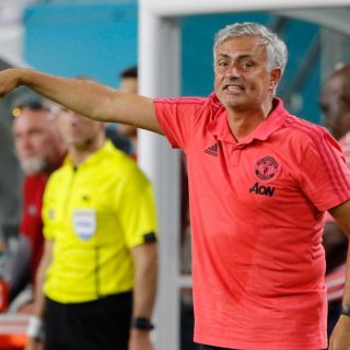 Mourinho descarta dirigir en Portugal