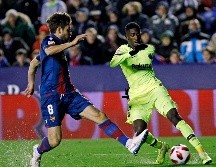 El tridente Coutinho-Dembélé-Malcom creó poco peligro. AP/A. Saiz