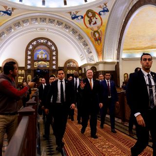 Pompeo elogia la "libertad de religión" en visita a Egipto