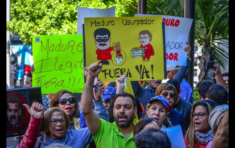 Manifestantes en contra de Maduro en Miami, Estados Unidos. EFE / G. Viera