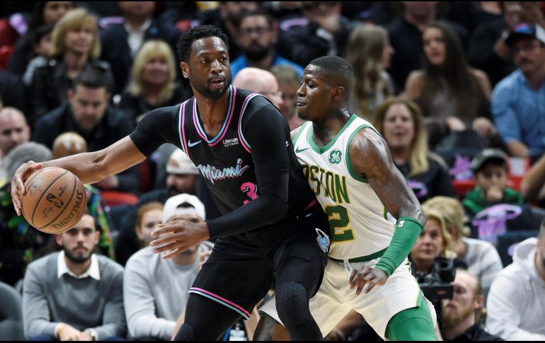 Dwyane Wade encabezó el ataque de Miami al aportar 19 puntos. EFE/R. Wise