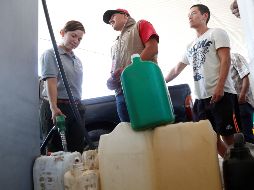 El Mandatario vuelve a recalcar que el desabastecimiento se debe a un problema de distribución; añade que la estrategia contra el robo de combustible ha permitido hasta ahora ahorrar cerca de tres mil MDP. EFE / F. Guasco