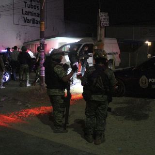 Policías repelen agresión de delincuentes en Acapulco