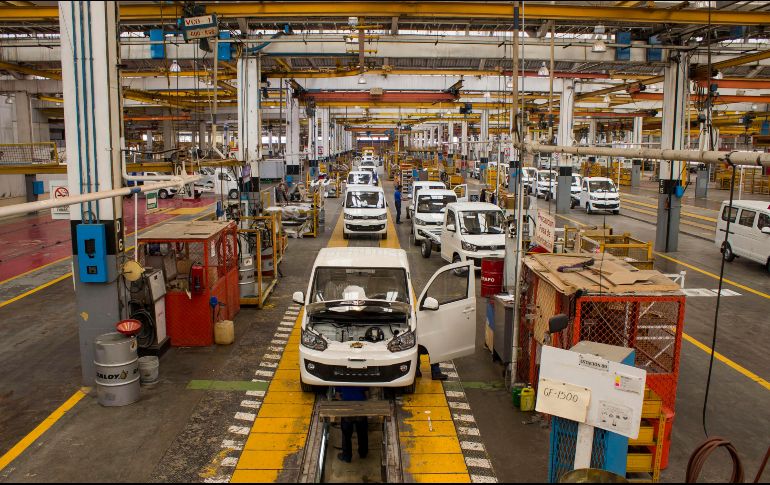 En 2018 se produjeron en México 3.9 millones de automóviles, 0.6% menos que en 2017. EFE/Archivo