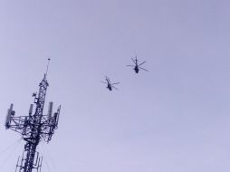 La salida de pipas cargadas con combustible de esta refinería continúa, en medio de operativos de seguridad. TWITTER/@steelman52