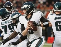 Nick Foles y los Eagles esperan mantener la inercia que los llevó al título la temporada pasada. AFP / J. Daniel
