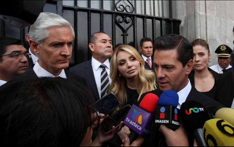 Peña Nieto acudió a la ceremonia acompañado de su esposa Angélica Rivera, y sus hijos Alejandro, Nicole y Paulina Peña Pretelini. SUN/J. Alvarado
