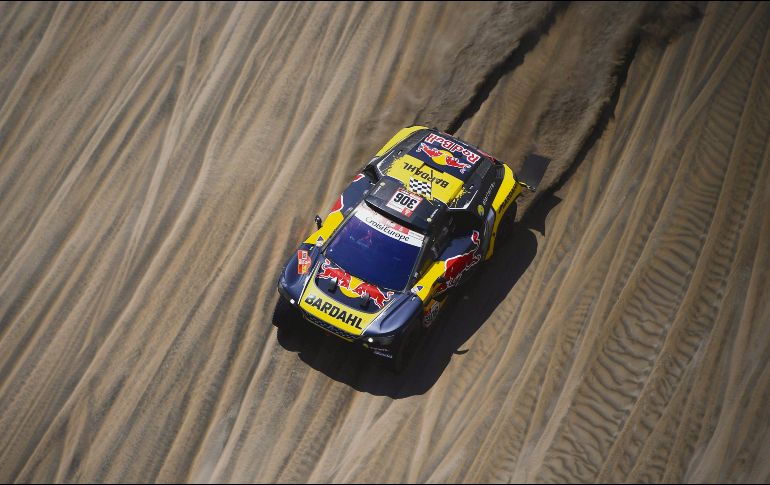 Sebastien Loeb es segundo de la general en el Rally Dakar; ha ganado tres etapas. AFP / F. Fife