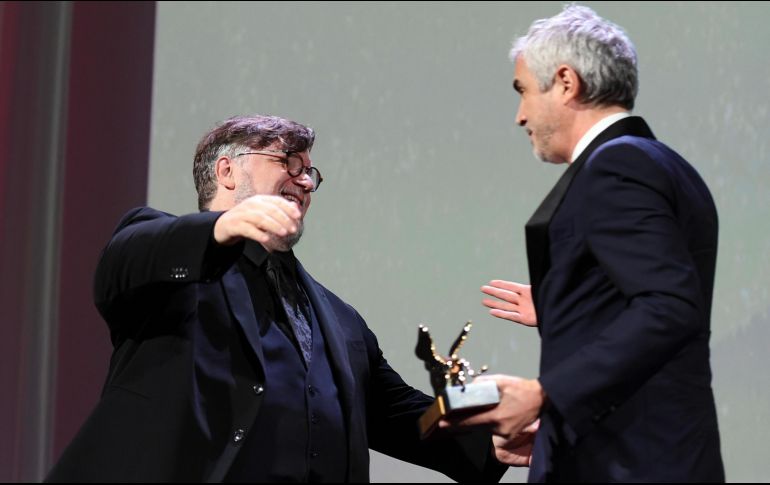 Para Guillermo Del Toro, Cuarón sugiere que todo es cíclico, 