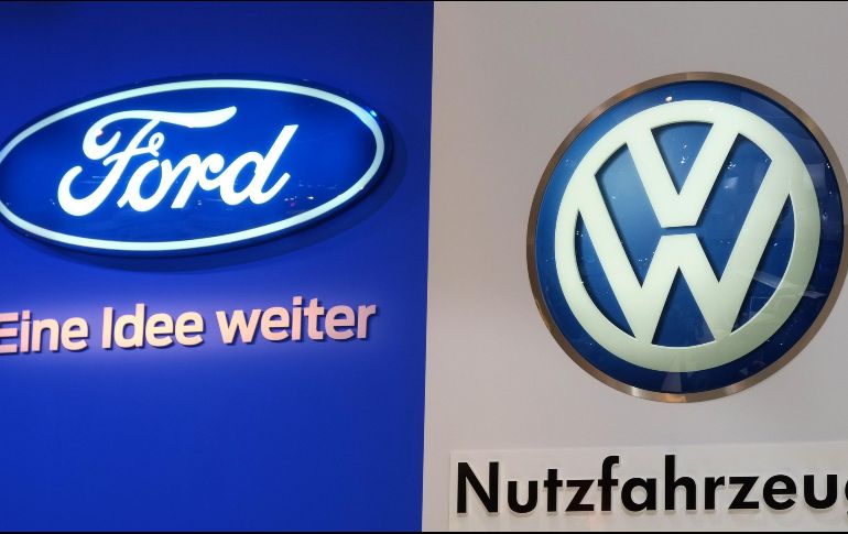 Ford y Volkswagen aclaran que esta alianza no significa una adquisición de cierta parte de ambas compañías. AFP / ARCHIVO