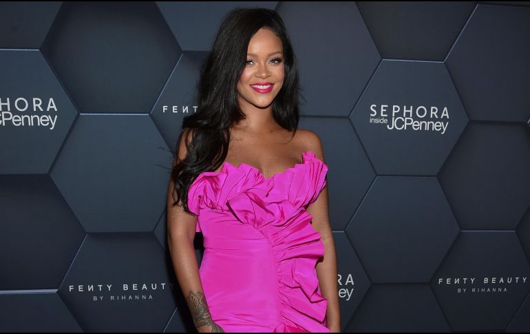 Rihanna asegura que su padre no está autorizado para presentarse en público como su representante. AP / ARCHIVO