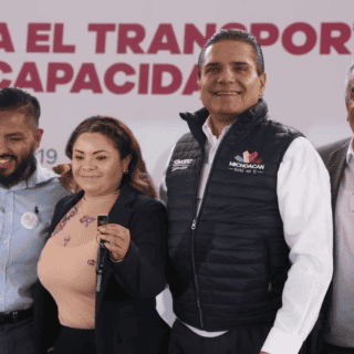 Aureoles anuncia flota de pipas para abastecer gasolina en Michoacán